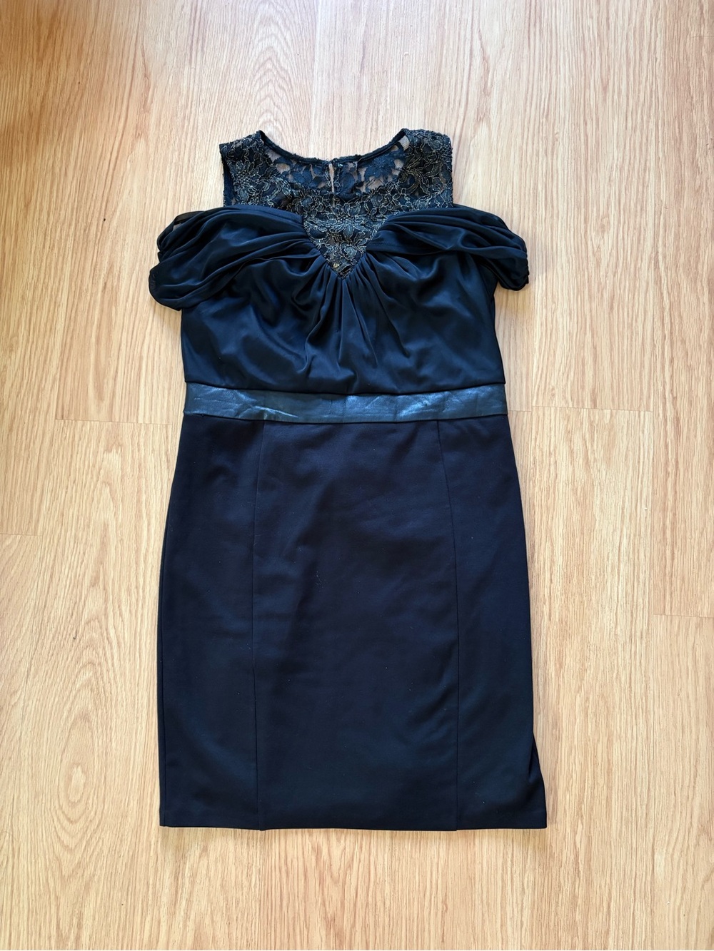 Thalia Sodi black & gold cold shoulder stretchy sheath dress sz 12 dark romantic